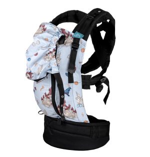 Nosiljka Nosiljka za bebe s dezenom. Ergonomska nosiljka izrađena s mrežicom preko sredine da pruži što bolju prozračnost i ugodnost nošenja ljeti. za bebe s dezenom motiva iz Harry Potter romana.