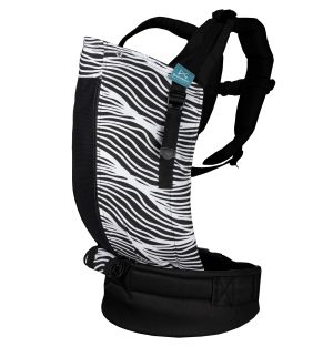 Ergonomska nosiljka za bebe u zebra dezenu. Nosiljka ima mrežicu za bolju prozračnost nosiljke i ugodnost ljeti. Te navlaku da se navuče preko mrežice po potrebi.